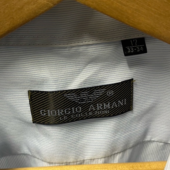 ⬇️$35 Giorgio Armani, short sleeve button up shirt size 17 - Picture 3 of 4